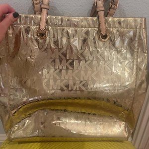 MICHEAL KORS GOLD GLOSSY TOTE